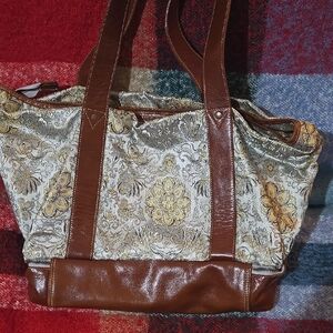Elegant Brown and Gold Women's Weekender Bag W/shoe Storage